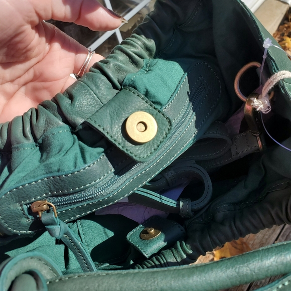 Free People head over hill crossbody leather bag in holly - Picture 3 of 9